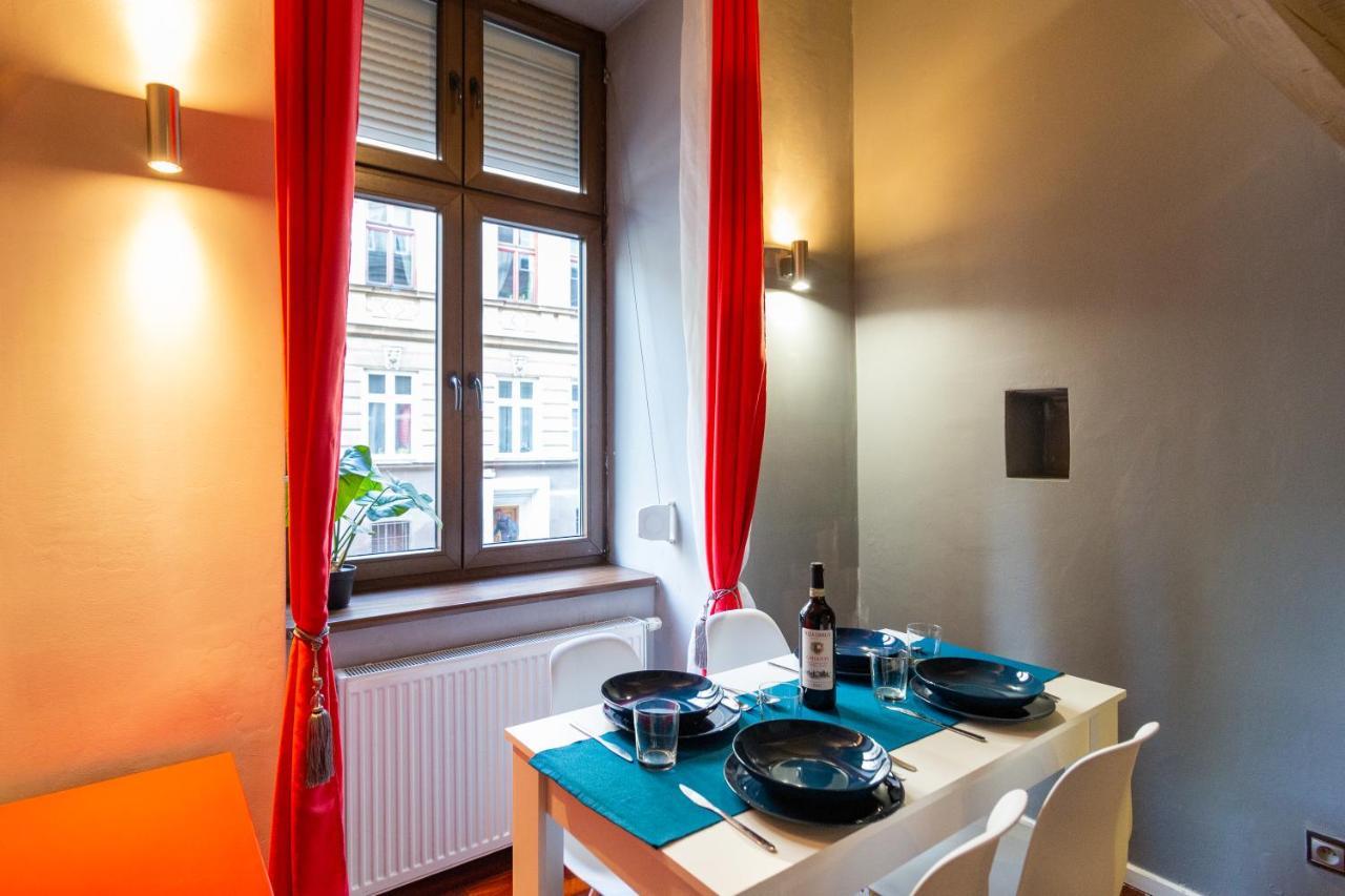 Lilly Apartment Main Train Station Old Town By The Castle Suites Cracovia Exterior foto
