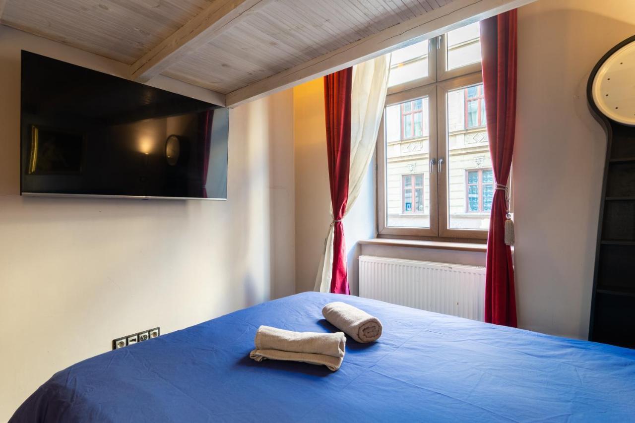 Lilly Apartment Main Train Station Old Town By The Castle Suites Cracovia Exterior foto